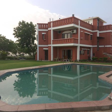 Nature Lovers Farm Hotell Gurgaon Eksteriør bilde